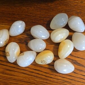 Elegant Cream and Tan Decorative Egg Shape Vintage 13 (Lot 1)